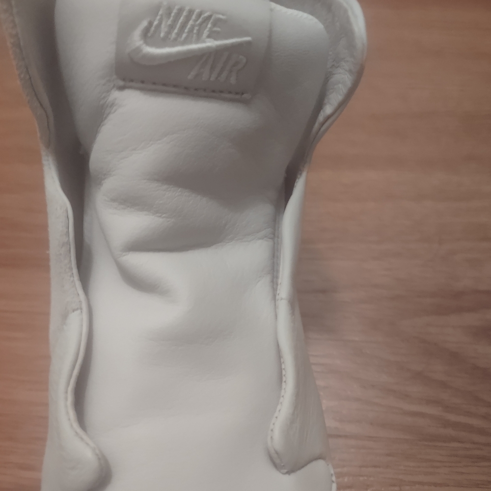 Jordan 1 - Picture 3 of 5